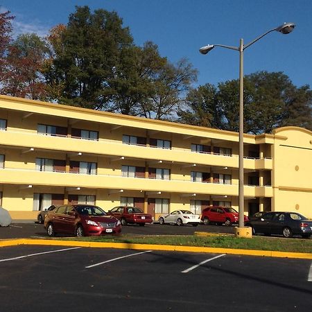 Diamond Inn & Suites Richmond Buitenkant foto