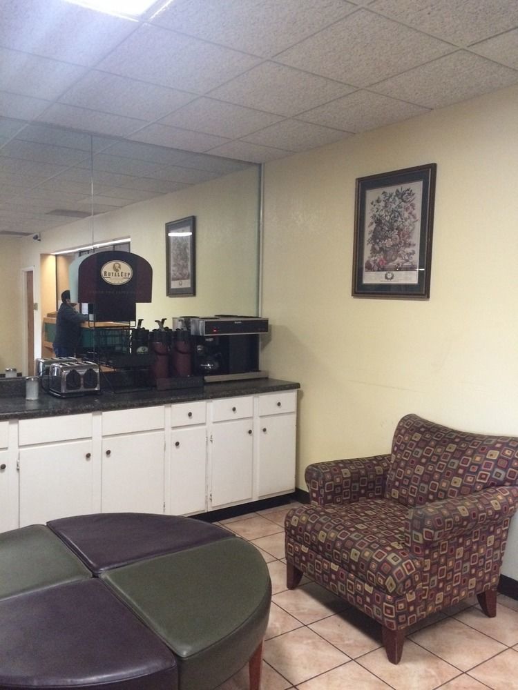 Diamond Inn & Suites Richmond Buitenkant foto