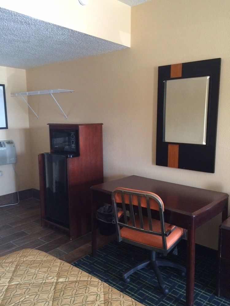 Diamond Inn & Suites Richmond Buitenkant foto