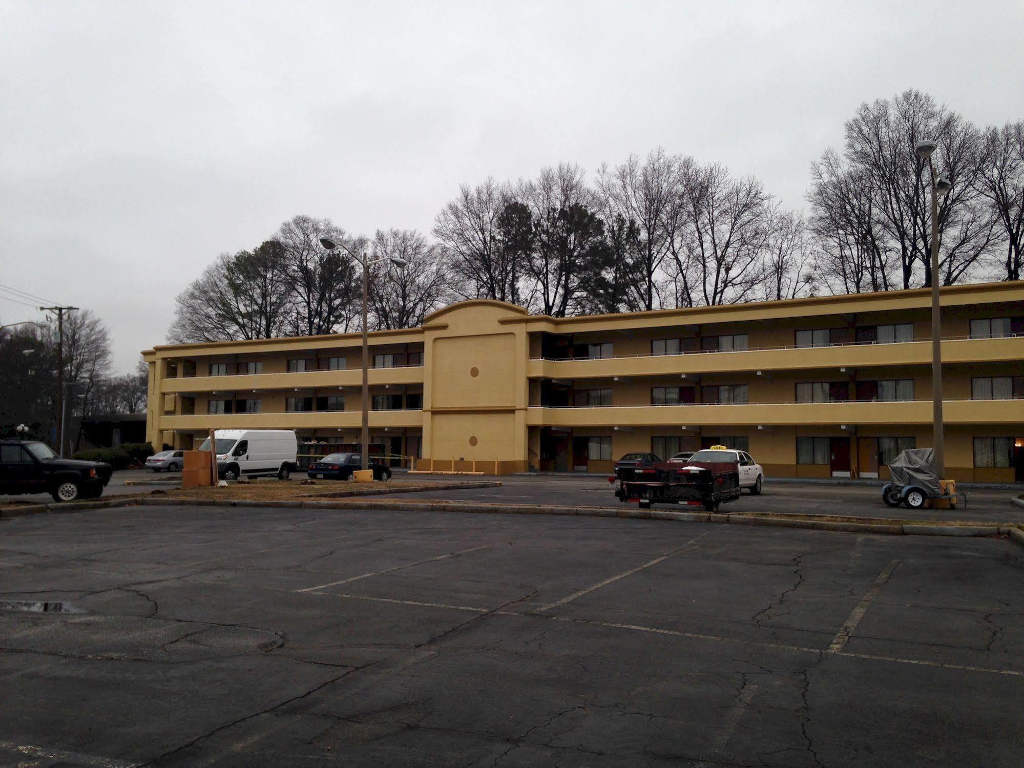 Diamond Inn & Suites Richmond Buitenkant foto