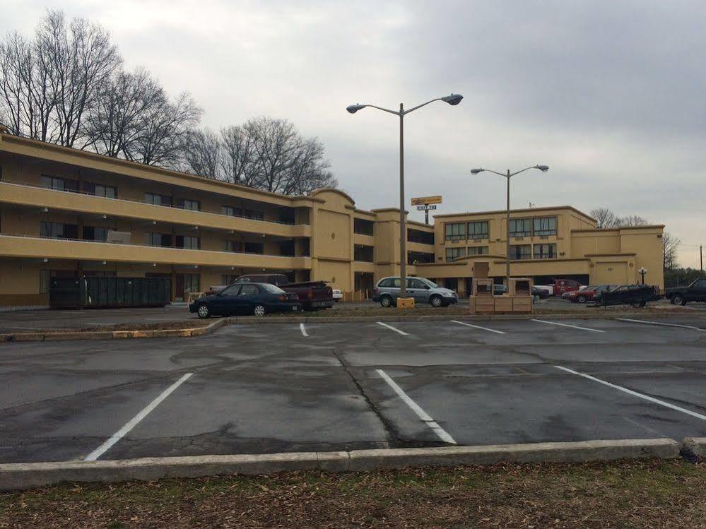 Diamond Inn & Suites Richmond Buitenkant foto