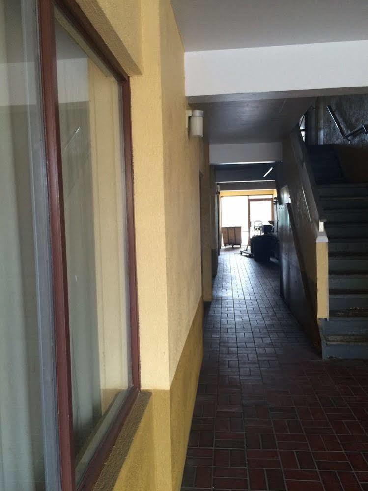 Diamond Inn & Suites Richmond Buitenkant foto